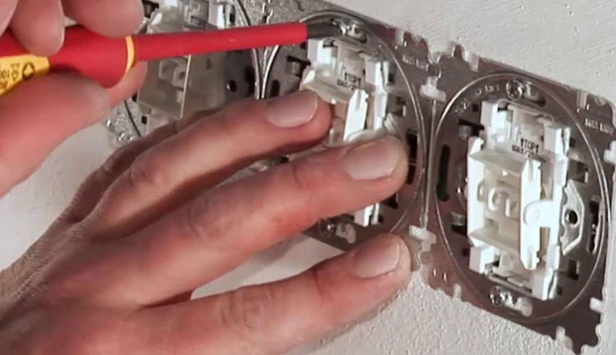 Řazení vypínačů – jak se v tom vyznat a čím vám mohou usnadnit život 